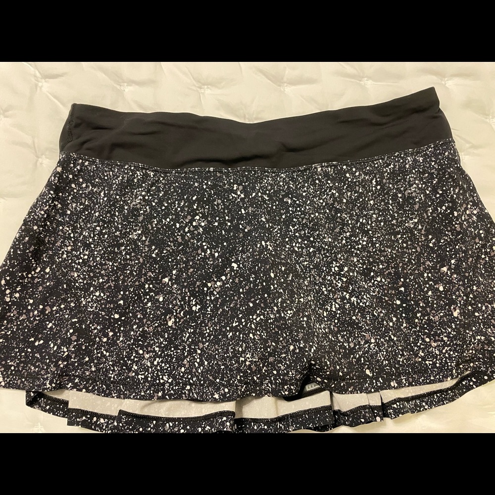 Lululemon Circuit Breaker Skort Splatter White Black sz10